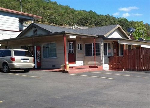 Roseburg Inn Dış mekan fotoğraf